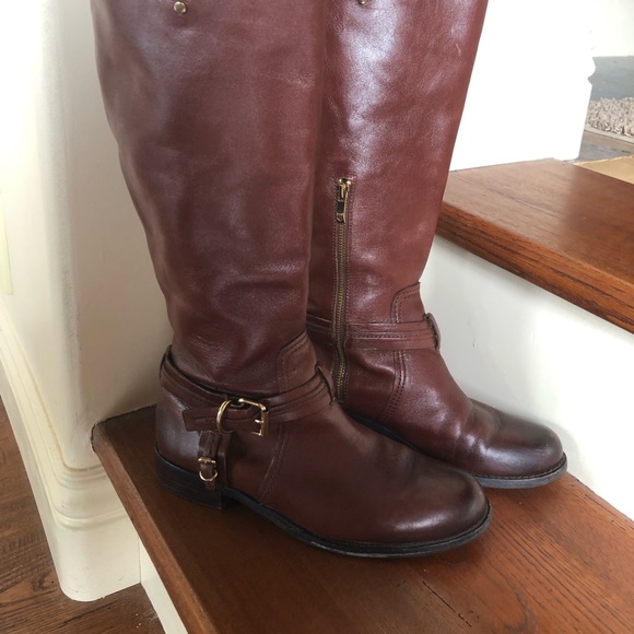 Gorgeous Vince Camuto Brown Leather Riding Boots - Picture 5 of 10